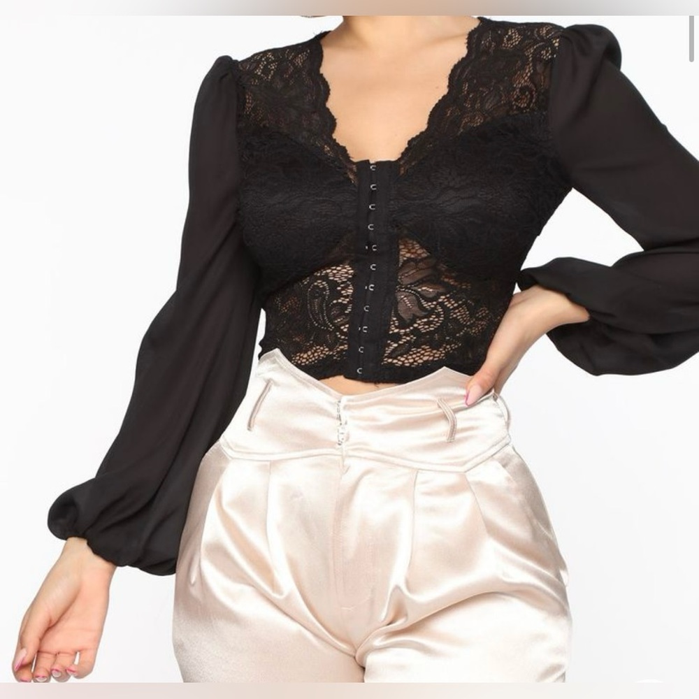 Lace Crop Long Sleeve Top Black Small NWT